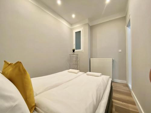 Standard Apartment by Hi5 - 2 bedroom suite in the center