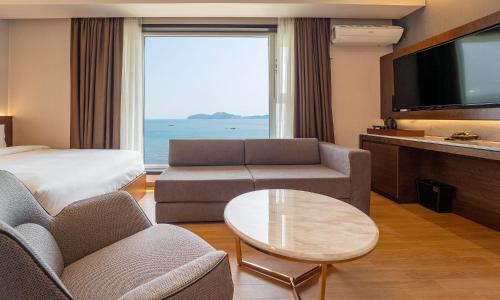 스터번 호텔 (Stubborn Hotel) in 거제 스터번 호텔 (Stubborn Hotel) in 거제