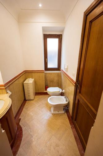 Bathroom, Appartamento Villa Matone in Grottaferrata Bathroom, Appartamento Villa Matone in Grottaferrata