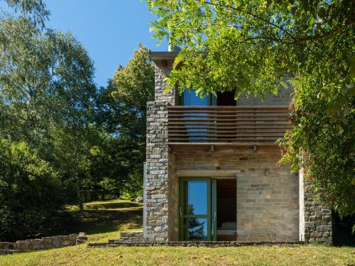 Exterior view, Tiny Cottage of Bellagio's Woods in Civenna Exterior view, Tiny Cottage of Bellagio's Woods in Civenna