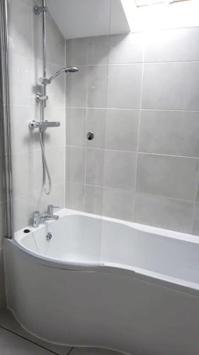Bathroom, Riverside Marina Apartments in Rooskey Bathroom, Riverside Marina Apartments in Rooskey
