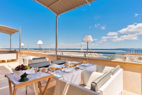 Balcony/terrace, Palazzo del Corso – Boutique Hotel in Gallipoli Balcony/terrace, Palazzo del Corso – Boutique Hotel in Gallipoli