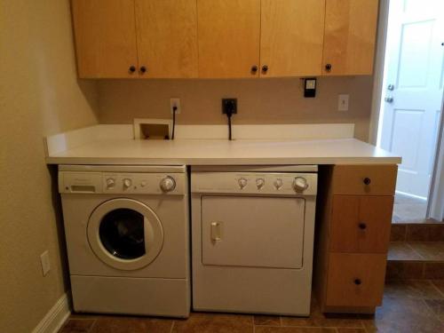 LOFT 3 MIN FROM BEACH in Jensen Beach (FL) LOFT 3 MIN FROM BEACH in Jensen Beach (FL)