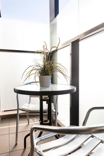 陽台/露台, 北墨爾本RNR服務式公寓 (RNR Serviced Apartments North Melbourne) in 墨爾本北區 陽台/露台, 北墨爾本RNR服務式公寓 (RNR Serviced Apartments North Melbourne) in 墨爾本北區