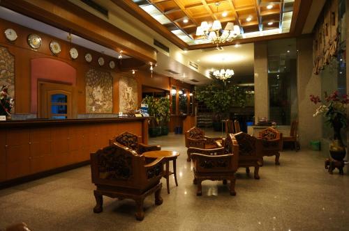 ห้องอาหาร, โรงแรมบางกอก ซิตี้ อินน์ (Bangkok City Inn Hotel) near สถานทูตสวิตเซอร์แลนด์ ห้องอาหาร, โรงแรมบางกอก ซิตี้ อินน์ (Bangkok City Inn Hotel) near สถานทูตสวิตเซอร์แลนด์
