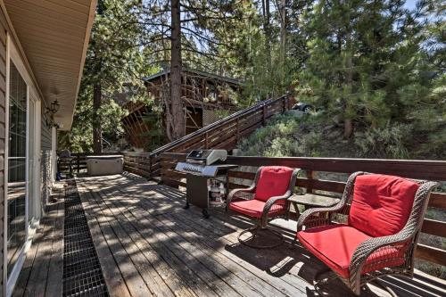 Rustic Townhouse with Fireplace, Less Than 1Mi to Ski! in South Lake Tahoe