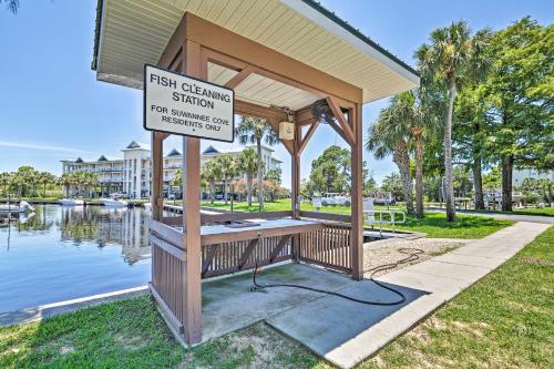 Fishermans Paradise with Pool on Suwannee River in Chiefland (FL) Fishermans Paradise with Pool on Suwannee River in Chiefland (FL)