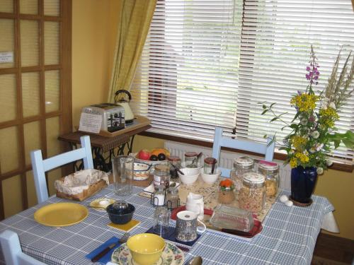 Sunflower Bed & Breakfast in Kinloss Sunflower Bed & Breakfast in Kinloss
