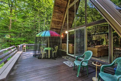 Quiet A-Frame Cabin on Creek with Private Deck! in Рамни Quiet A-Frame Cabin on Creek with Private Deck! in Рамни