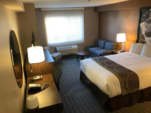 Super 8 by Wyndham Lynnwood in Lynnwood Super 8 by Wyndham Lynnwood in Lynnwood