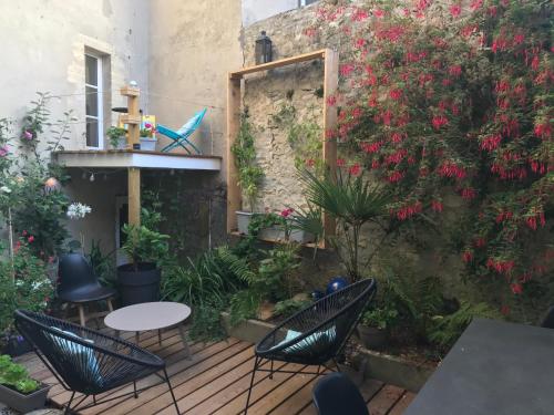 Jardín, B&B Nathalie in Bayeux City Center Jardín, B&B Nathalie in Bayeux City Center