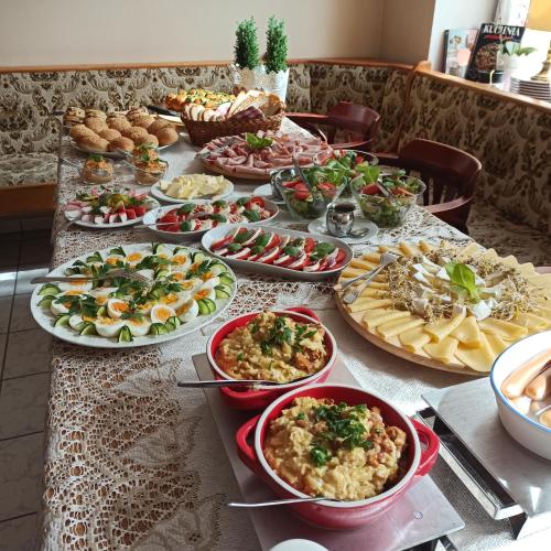 Comida y bebida, Alba Gora Sw Anny Restauracja i Pokoje in Gora Swietej Anny Comida y bebida, Alba Gora Sw Anny Restauracja i Pokoje in Gora Swietej Anny