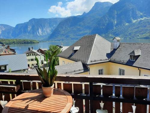 Cafe Restaurant zum Muhlbach in Hallstatt Cafe Restaurant zum Muhlbach in Hallstatt