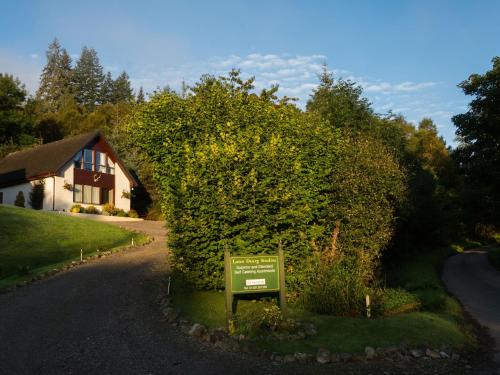 Exterior view, Lann Dearg Studios in Invermoriston Exterior view, Lann Dearg Studios in Invermoriston