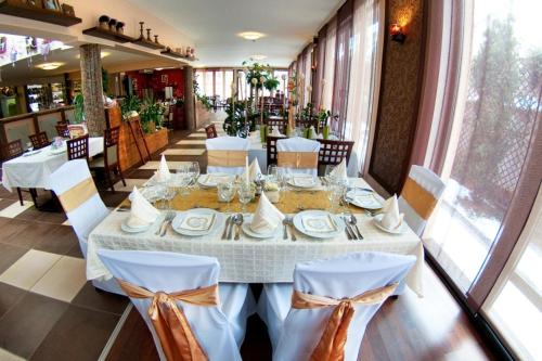 Sala bankietowa, Piknik Wellness Hotel in Siofok Sala bankietowa, Piknik Wellness Hotel in Siofok