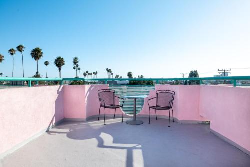 Days Inn by Wyndham Santa Monica/Los Angeles - main image