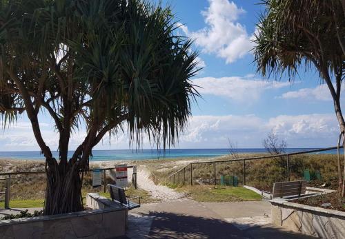 plaža, Gold Coast Airport Motel - Only 300 Meters To Airport Terminal in Bilinga plaža, Gold Coast Airport Motel - Only 300 Meters To Airport Terminal in Bilinga