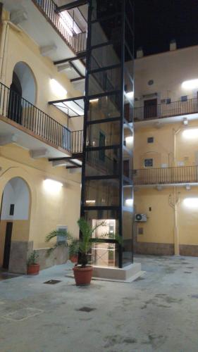 Bejárat, DONNA LUCREZIA b&b Boutique Hotel Style - relax & business stay in Bisceglie Bejárat, DONNA LUCREZIA b&b Boutique Hotel Style - relax & business stay in Bisceglie