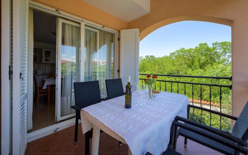 Erkély/terasz, Family-friendly apartments with swimming pool Basanija, Umag - 3402 in Basanija Erkély/terasz, Family-friendly apartments with swimming pool Basanija, Umag - 3402 in Basanija