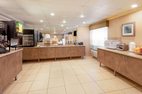 مطعم, لا كوينتا إن باي ويندهام مينيابوليس أيربورت بلومينجتون (La Quinta Inn by Wyndham Minneapolis Airport Bloomington) in Bloomington مطعم, لا كوينتا إن باي ويندهام مينيابوليس أيربورت بلومينجتون (La Quinta Inn by Wyndham Minneapolis Airport Bloomington) in Bloomington