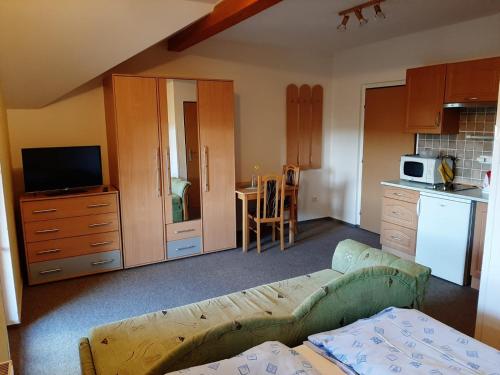Pension Studenov in روكيتنايس ناد جيزيرو Pension Studenov in روكيتنايس ناد جيزيرو