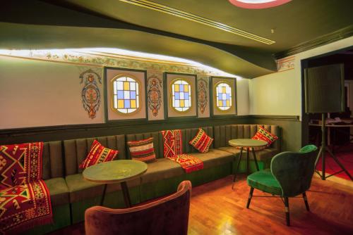 Pub/lounge, Bougainville Bay Hotel in Saranda Pub/lounge, Bougainville Bay Hotel in Saranda