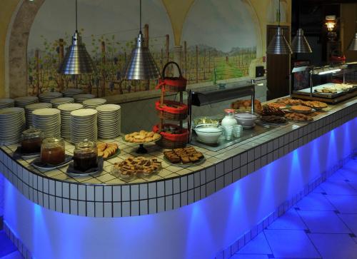 Food and beverages, Hotel Centro Turistico Gardesano in Verona Food and beverages, Hotel Centro Turistico Gardesano in Verona