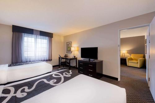 Facilities, La Quinta Inn & Suites by Wyndham Cleveland Macedonia in Macedonia (OH) Facilities, La Quinta Inn & Suites by Wyndham Cleveland Macedonia in Macedonia (OH)