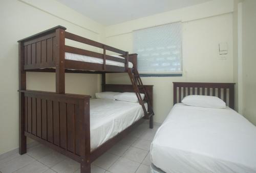 Beachfront Apt on Aguada-5min from Rincon in أجوادا Beachfront Apt on Aguada-5min from Rincon in أجوادا