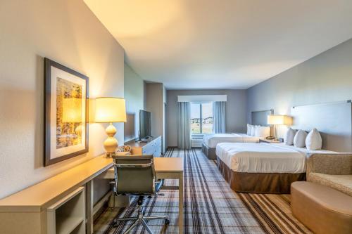 Hawthorn Extended Stay by Wyndham Loveland in Loveland (CO) Hawthorn Extended Stay by Wyndham Loveland in Loveland (CO)