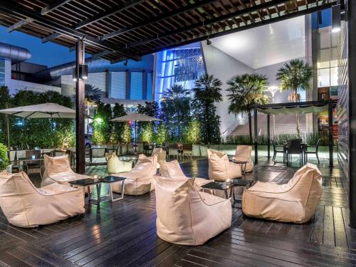 Bar/lounge, Novotel Bangkok Impact Hotel near Cholaprathan Hospital Bar/lounge, Novotel Bangkok Impact Hotel near Cholaprathan Hospital