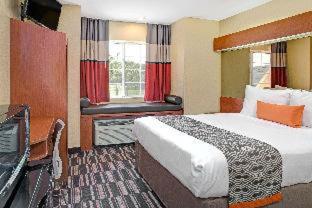 Microtel Inn & Suites by Wyndham Bushnell in Bushnell Microtel Inn & Suites by Wyndham Bushnell in Bushnell
