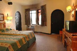 Guestroom, Caribbea Bay Resort in Kariba Guestroom, Caribbea Bay Resort in Kariba