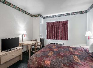 Baymont by Wyndham Loveland/Fort Collins Area in Loveland (CO) Baymont by Wyndham Loveland/Fort Collins Area in Loveland (CO)