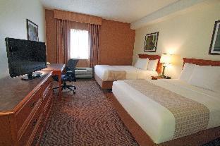 La Quinta Inn & Suites by Wyndham Orlando South in FL Mall La Quinta Inn & Suites by Wyndham Orlando South in FL Mall