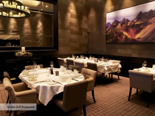 Restaurant, Grischa - Das Hotel Davos in Davos Restaurant, Grischa - Das Hotel Davos in Davos