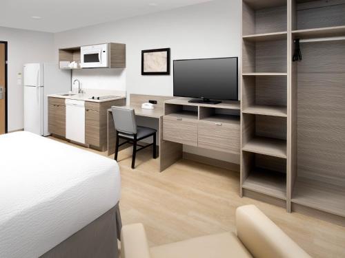 WoodSpring Suites Seattle Tukwila in Tukwila (WA) WoodSpring Suites Seattle Tukwila in Tukwila (WA)