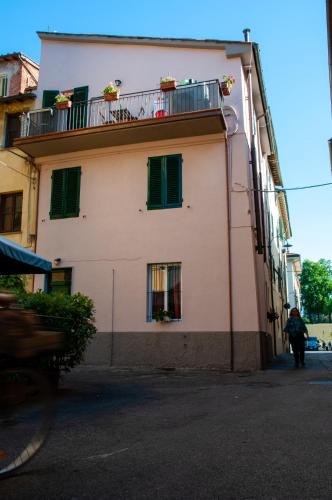 Bejárat, Casa Nocchi in Lucca Bejárat, Casa Nocchi in Lucca
