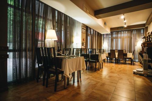 Restaurant, Crystal Hotel in Estosadok Restaurant, Crystal Hotel in Estosadok