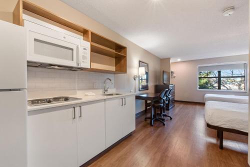 Konyha, Extended Stay America Suites - Fremont - Newark in Fremont (Kalifornia) Konyha, Extended Stay America Suites - Fremont - Newark in Fremont (Kalifornia)