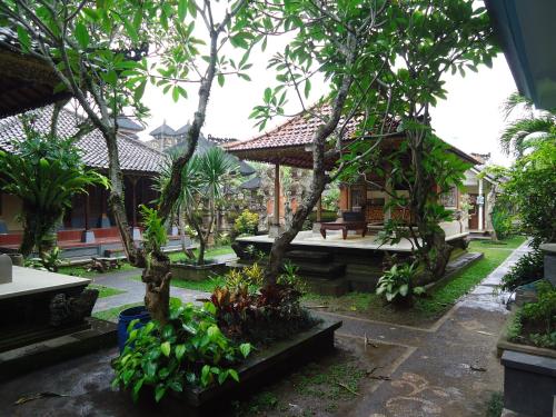 Warsa's Guest House Hotel