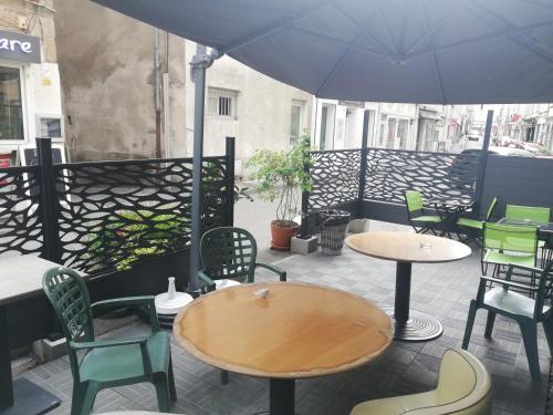 Instalaciones, Bar Times Square in Vienne Instalaciones, Bar Times Square in Vienne