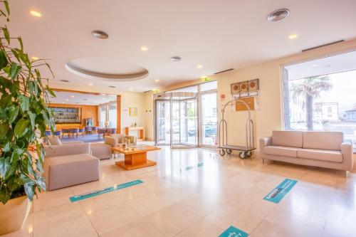 Лобби, MS Vila Nova in Понта-Делгада Лобби, MS Vila Nova in Понта-Делгада