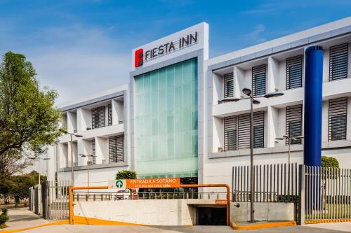 Exterior view, Fiesta Inn Plaza Central in Iztapalapa-Wholesale Markets Exterior view, Fiesta Inn Plaza Central in Iztapalapa-Wholesale Markets