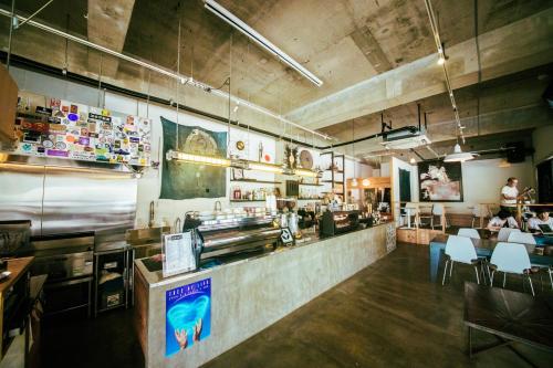 Restaurant, AIEN Coffee & Hostel in Chatan Restaurant, AIEN Coffee & Hostel in Chatan