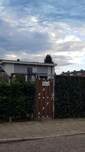 Exterior view, Studio Baarn with patio, airco, pantry, bedroom, bathroom, privacy - Amsterdam, Utrecht in Baarn Exterior view, Studio Baarn with patio, airco, pantry, bedroom, bathroom, privacy - Amsterdam, Utrecht in Baarn