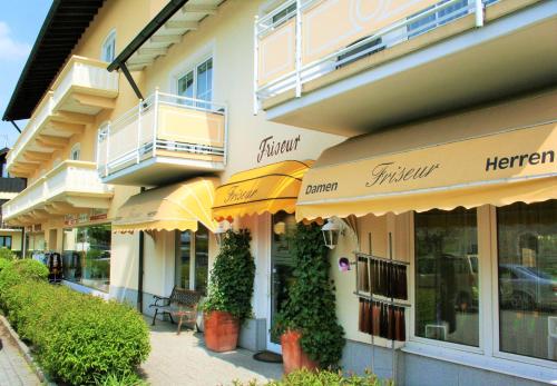 Shops, Appartementhaus Stockl in Bad Fussing Shops, Appartementhaus Stockl in Bad Fussing