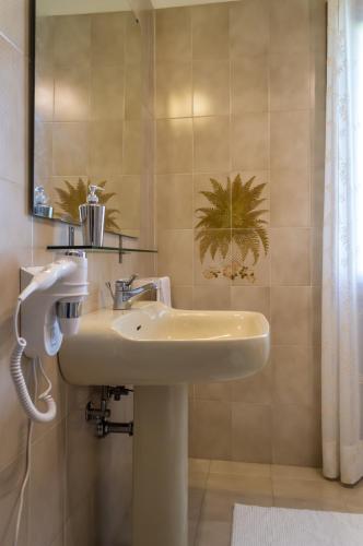 This photo about Zen Garden shared on HyHotel.com