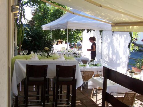 Balcony/terrace, Hotel - Restaurant Zur Post, Hochwalder Radstation in Kell am See Balcony/terrace, Hotel - Restaurant Zur Post, Hochwalder Radstation in Kell am See