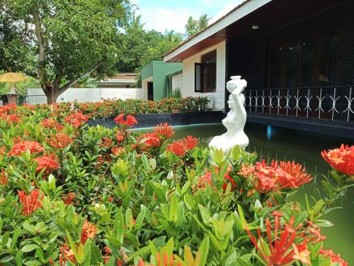 Garden, Sobaya in Anuradhapura Garden, Sobaya in Anuradhapura